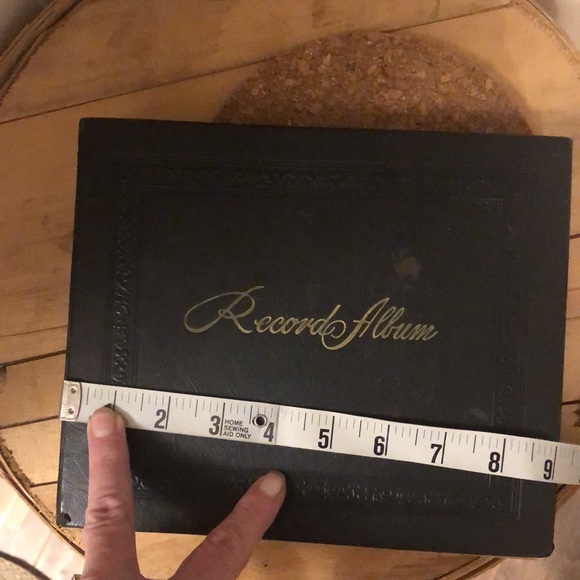 Vintage Decca record holder and vintage 45s - Picture 6 of 6